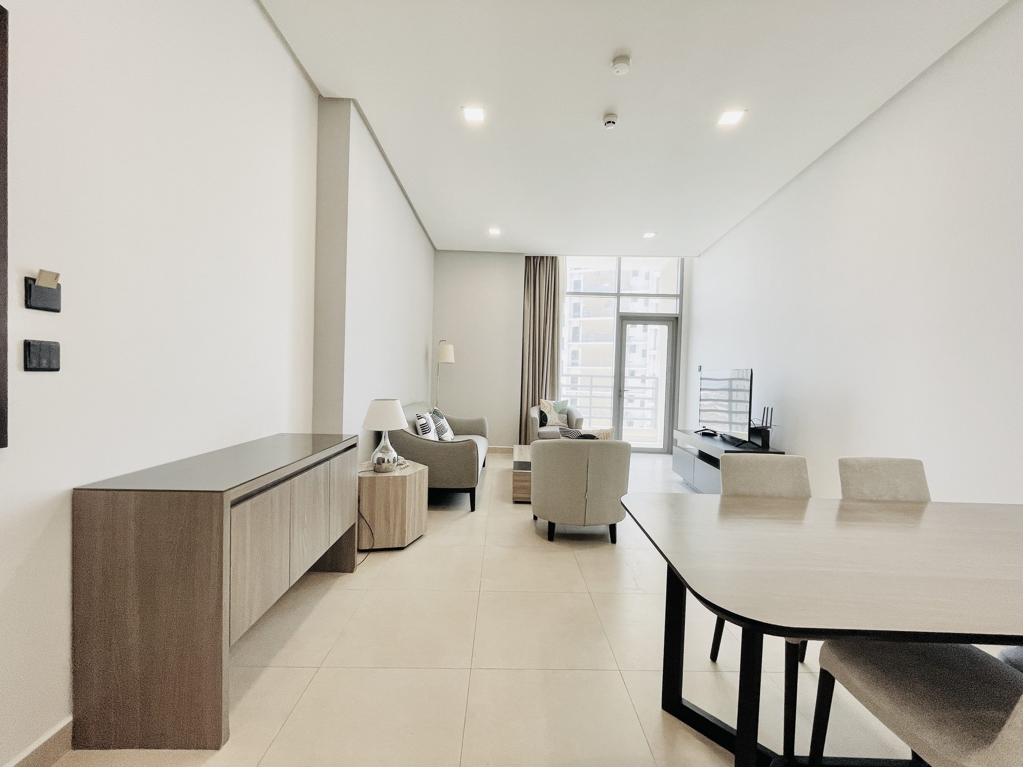 One-Bedroom Apartment with Dual Bathrooms and Balcony