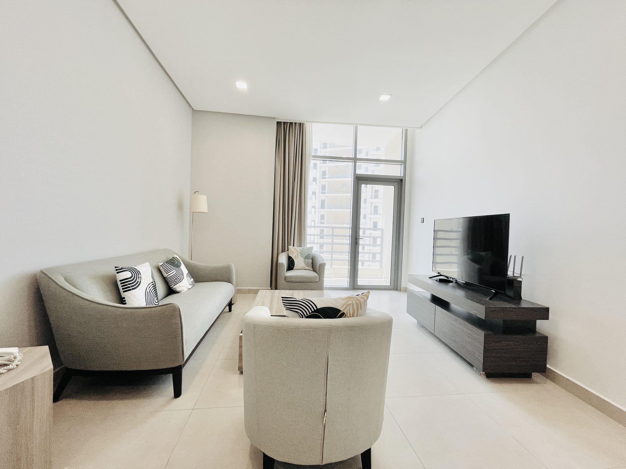 One-Bedroom Apartment with Dual Bathrooms and Balcony