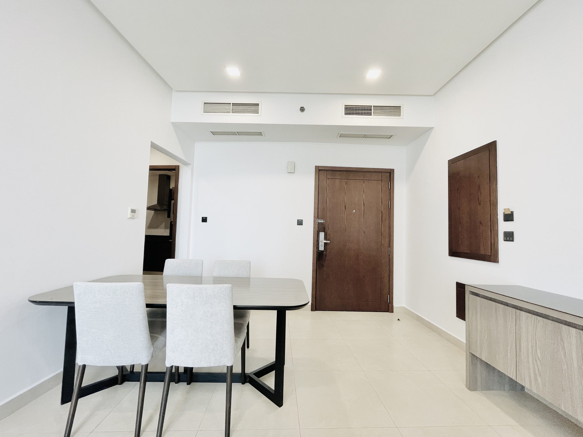 One-Bedroom Apartment with Dual Bathrooms and Balcony
