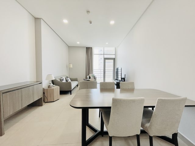 One-Bedroom Apartment with Dual Bathrooms and Balcony
