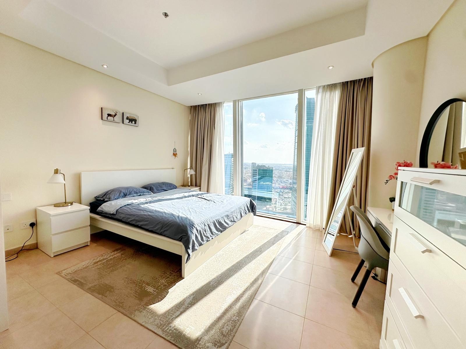 One-Bedroom Apartment with Two Bathrooms