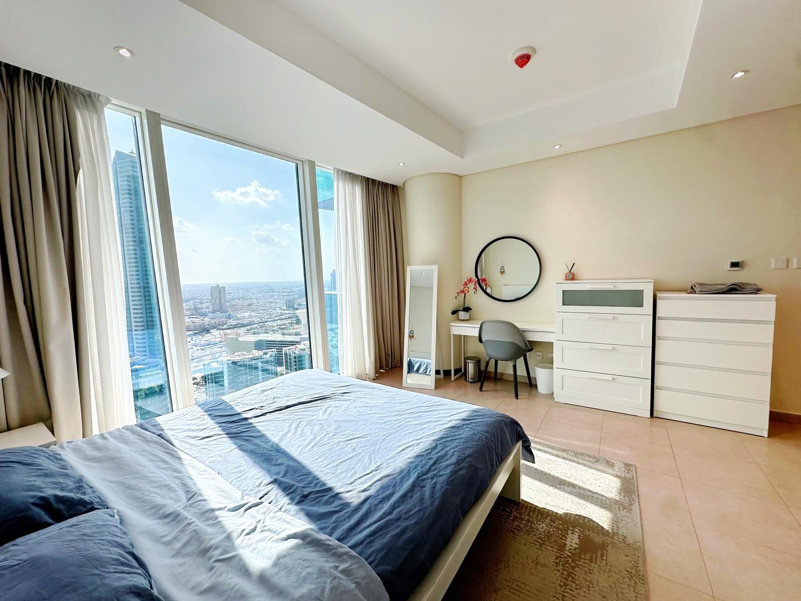 One-Bedroom Apartment with Two Bathrooms