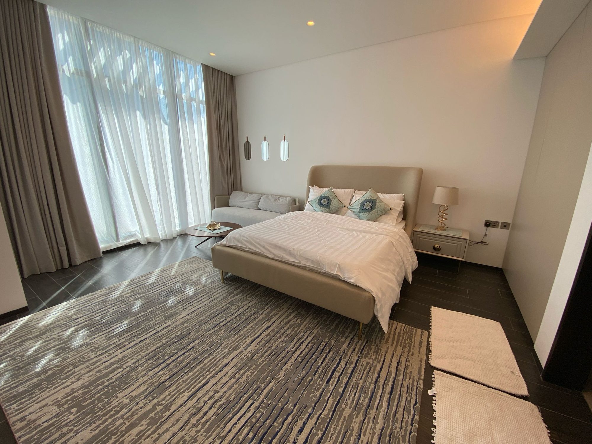 1-Bedroom Apartment with Pool and Gym Access