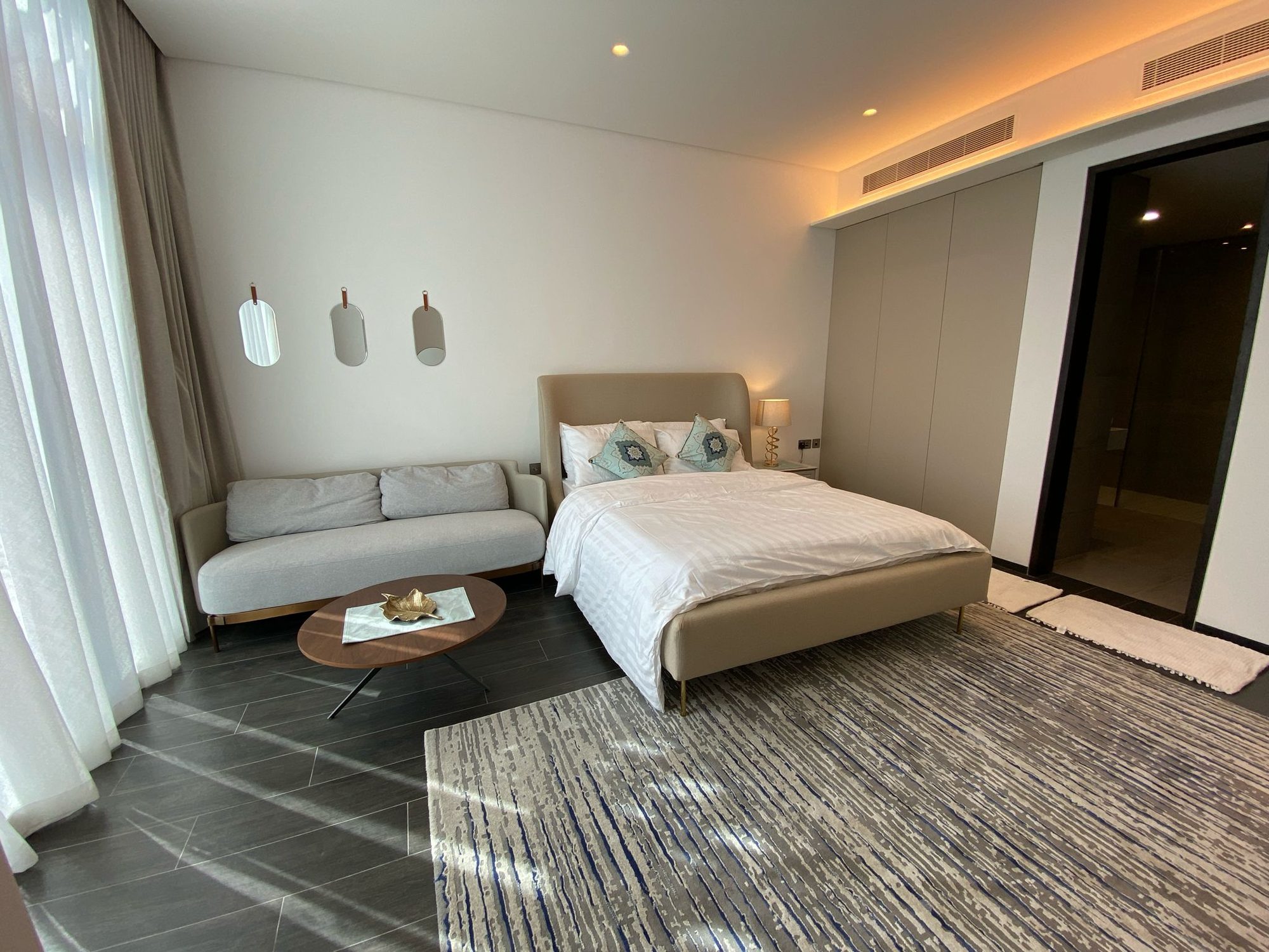 1-Bedroom Apartment with Pool and Gym Access