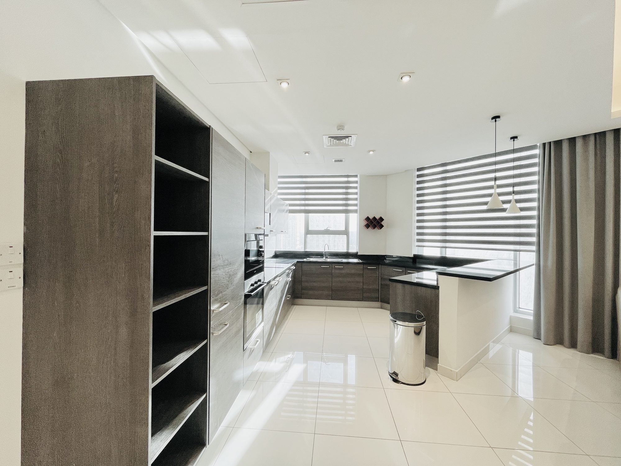 Three-Bedroom Apartment with Pool and Gym