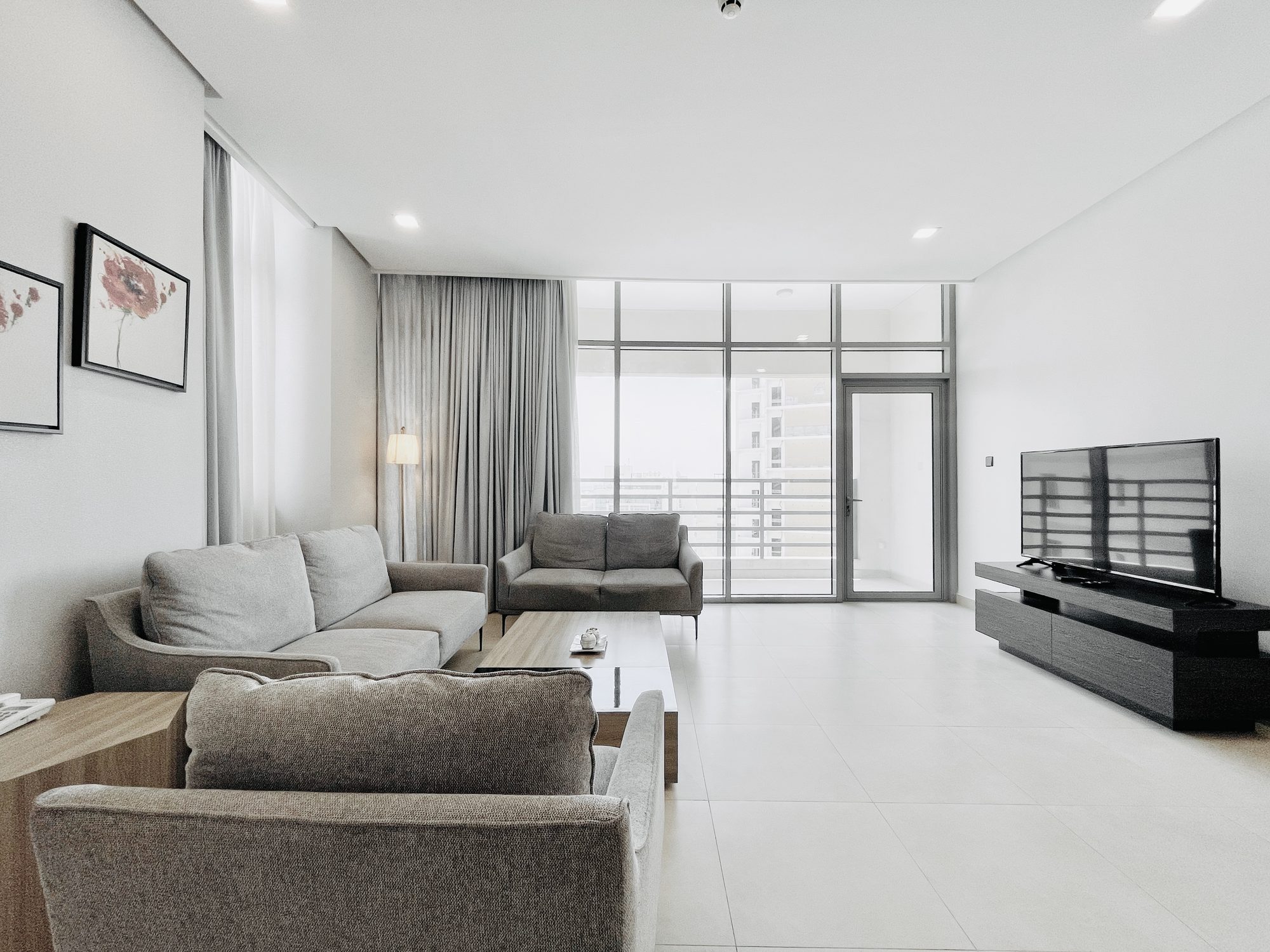 Two-Bedroom Apartment with Balcony and Pool