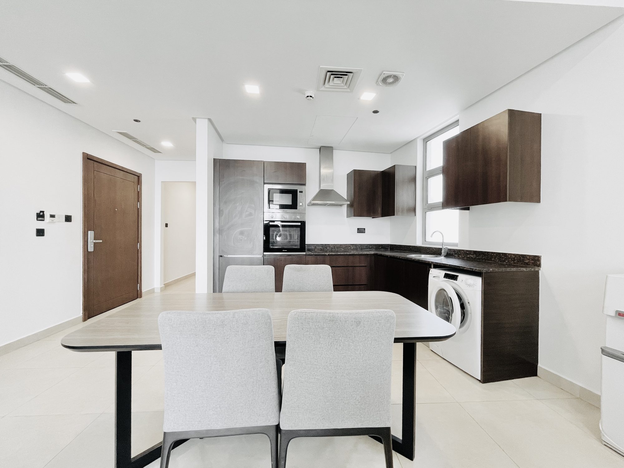 Two-Bedroom Apartment with Balcony and Pool