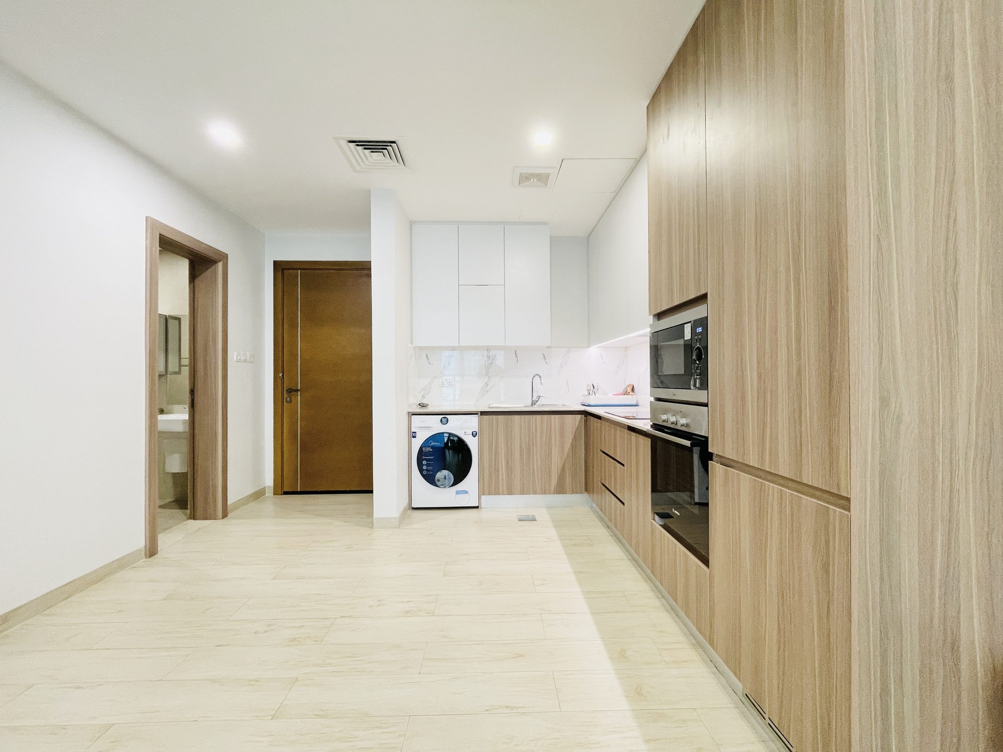 One Bedroom Apartment with Two Bathrooms