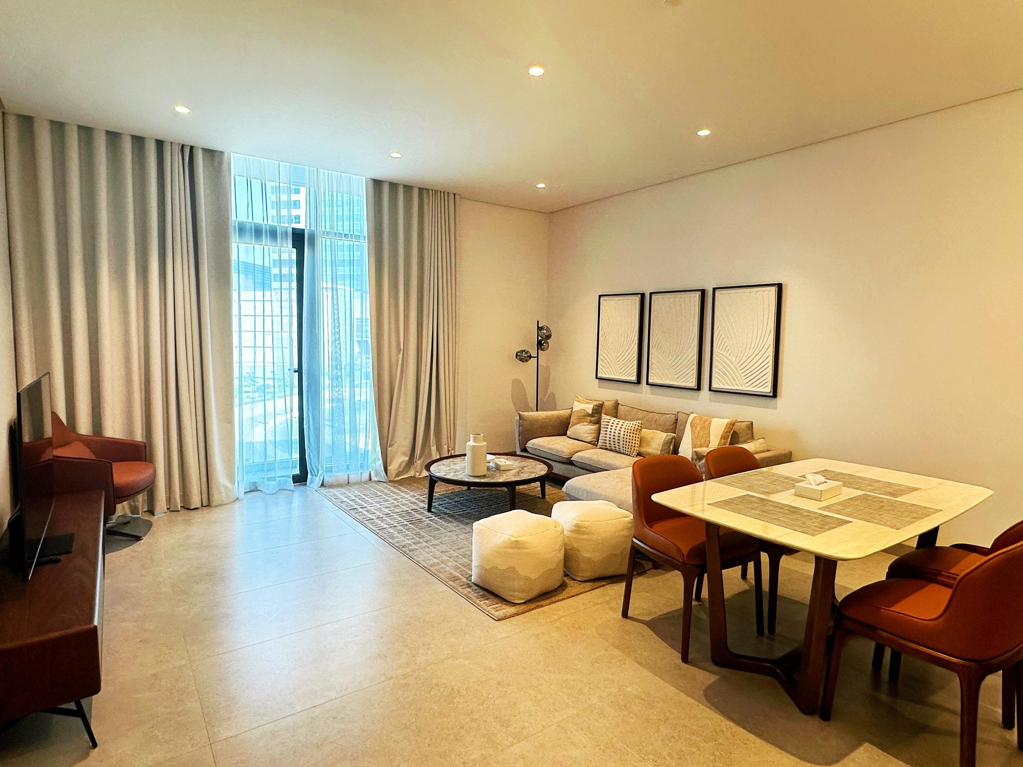 One-Bedroom Flat with Two Bathrooms in Manama