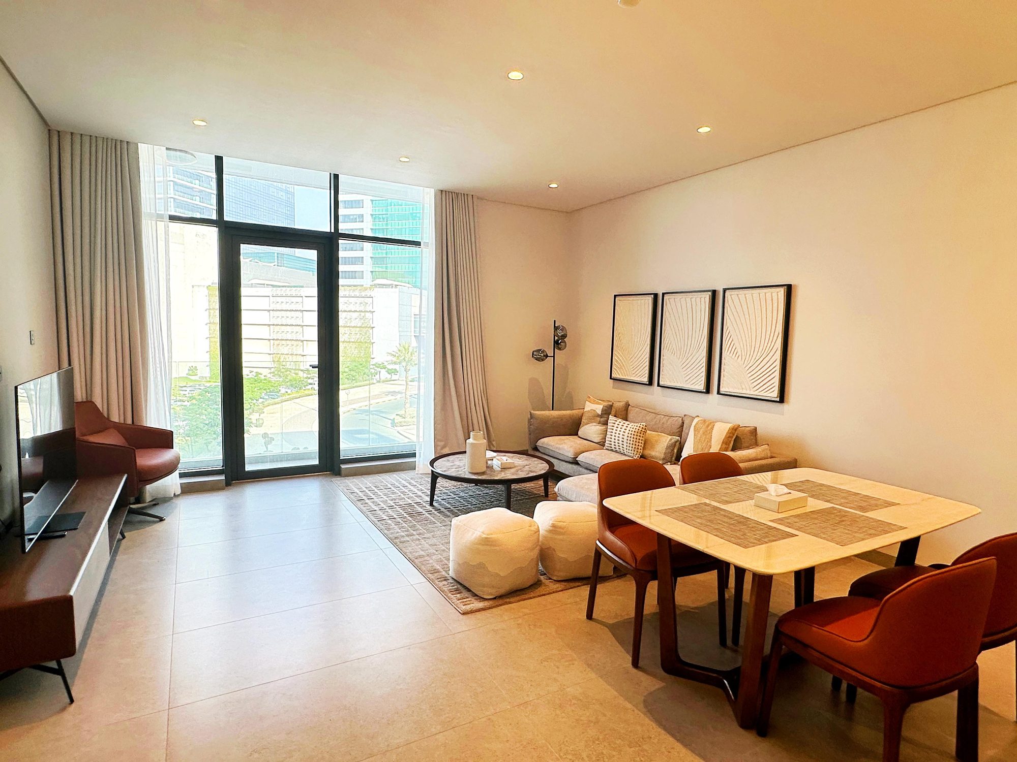 One-Bedroom Flat with Two Bathrooms in Manama