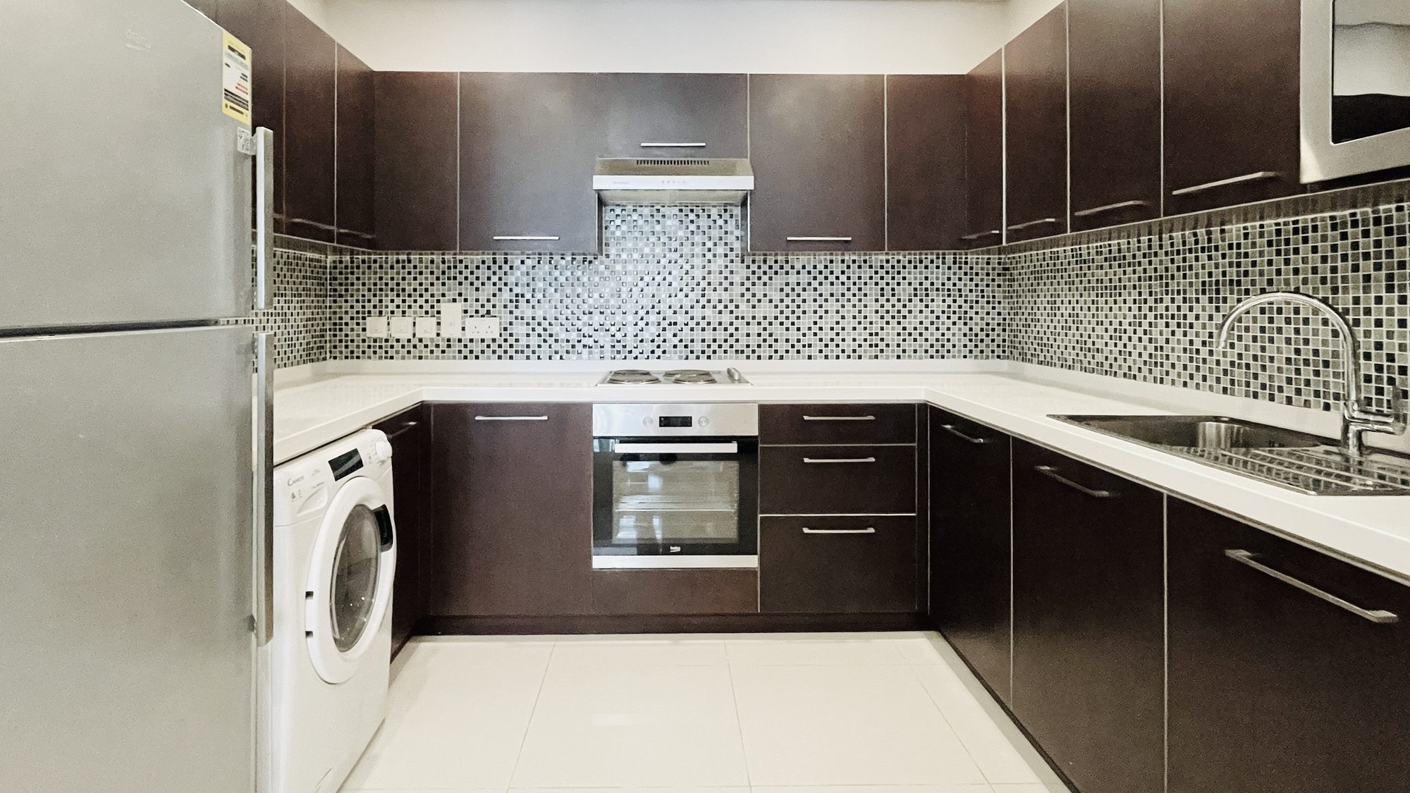 Two-Bedroom Apartment with Pool and Gym