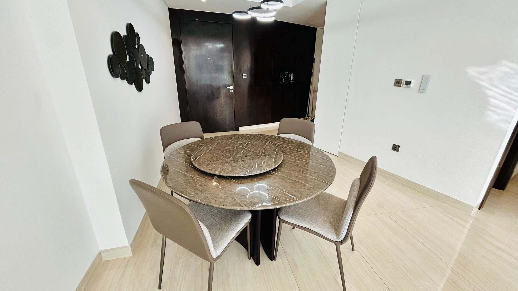 One Bedroom Apartment with Pool and Gym