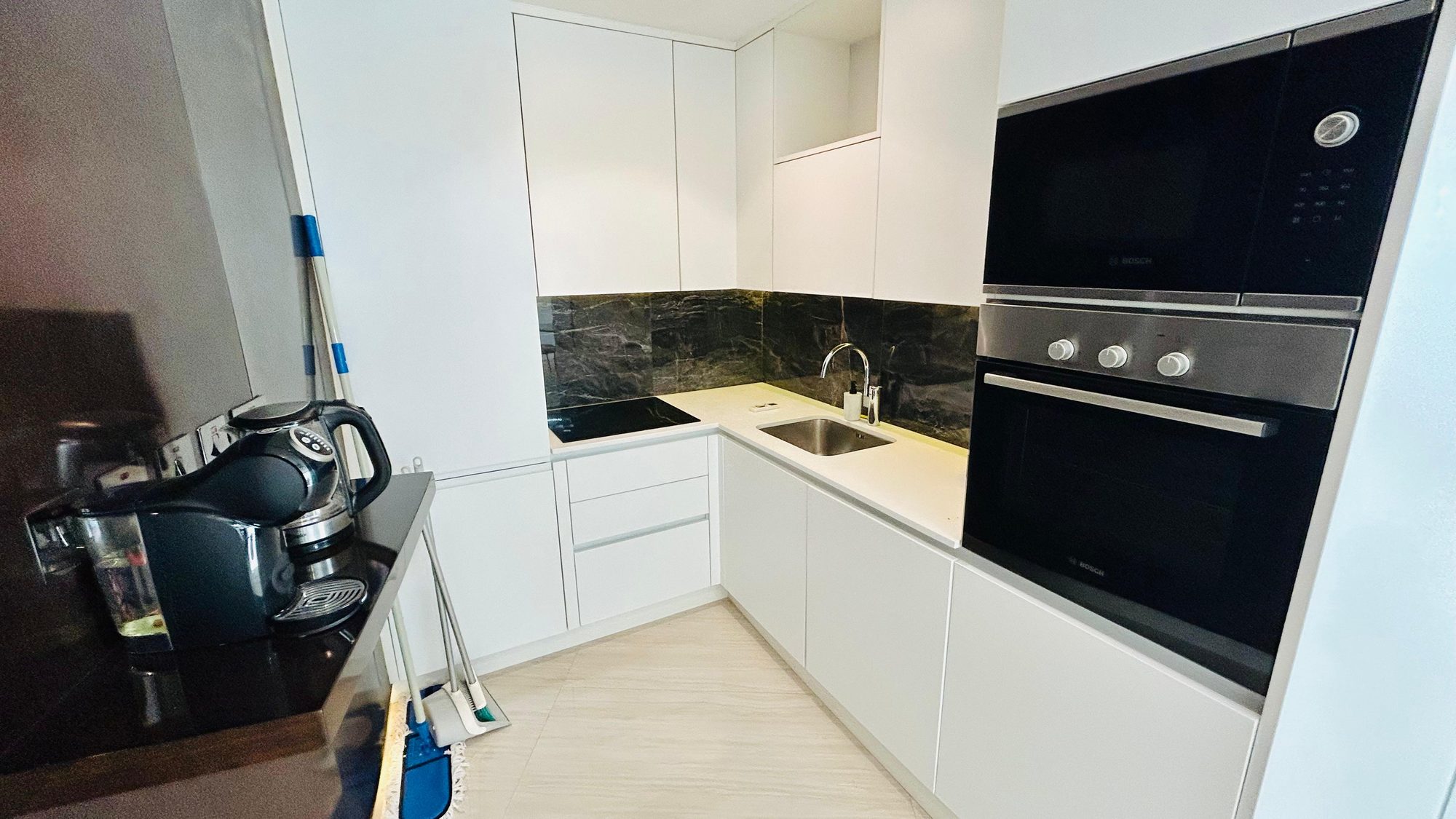 One Bedroom Apartment with Pool and Gym