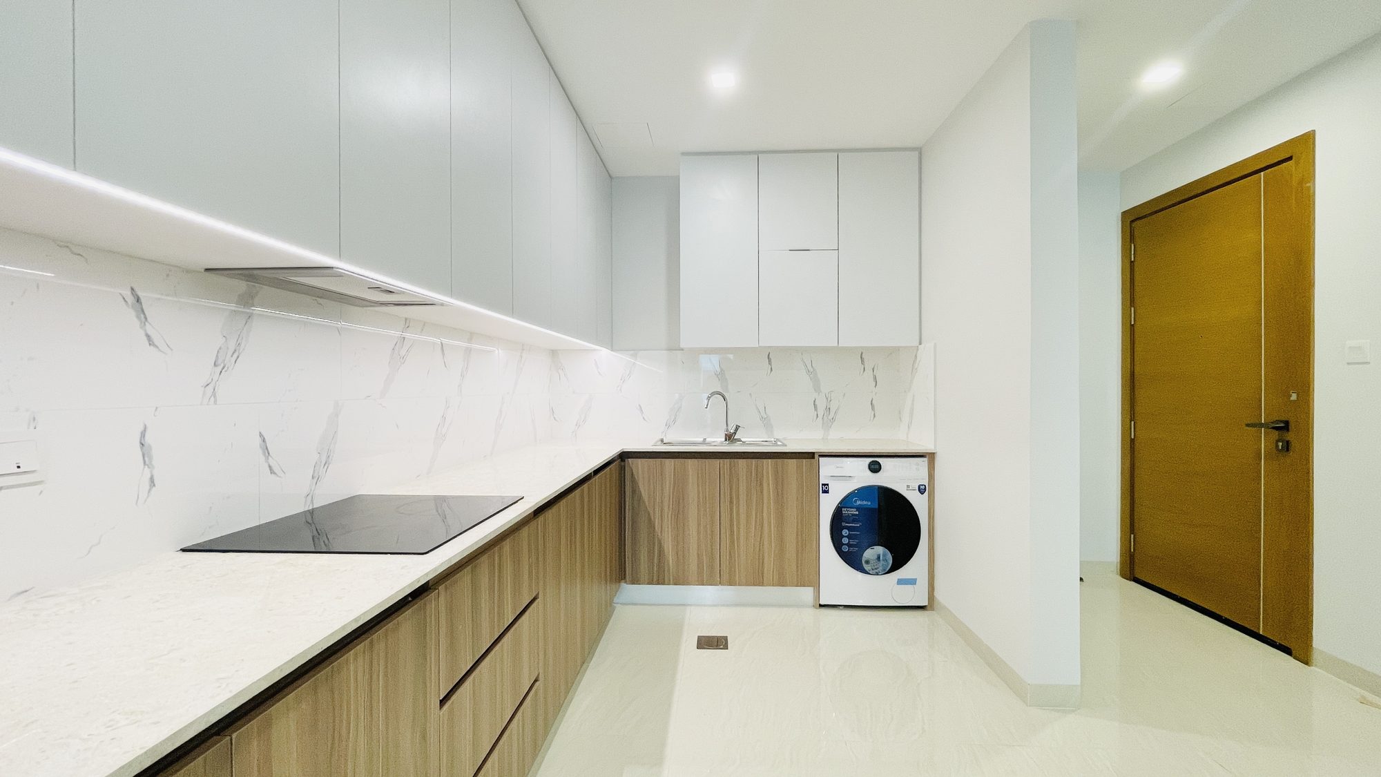 Two-Bedroom Apartment with Gym and Pool Access