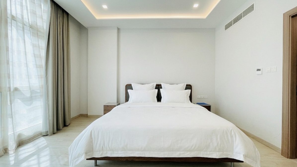 Two-Bedroom Apartment with Gym and Pool Access
