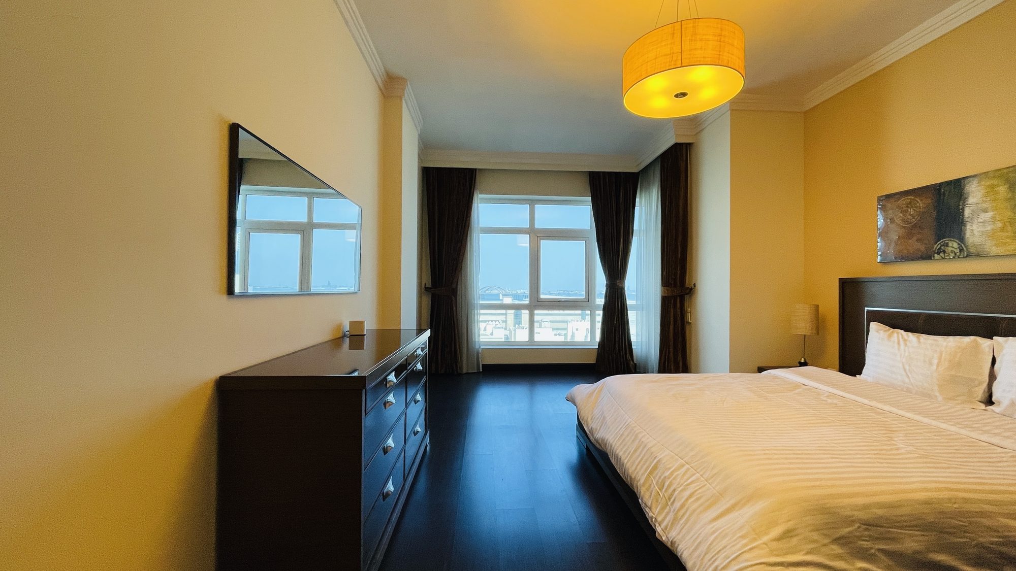 Two-Bedroom Apartment with Pool and Gym