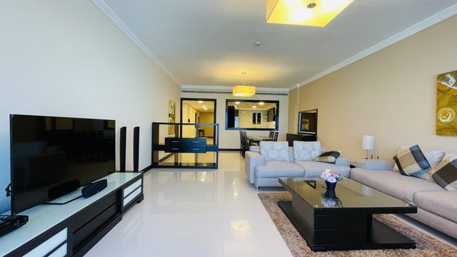Two-Bedroom Apartment with Pool and Gym
