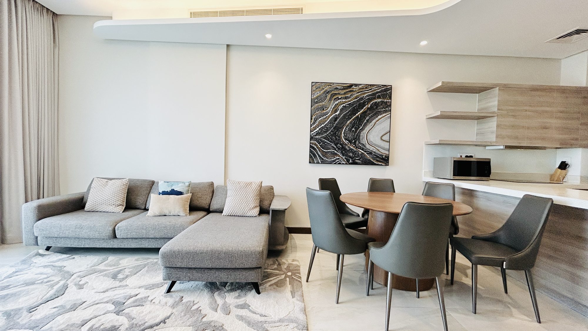 Three-Bedroom Apartment with Four Bathrooms
