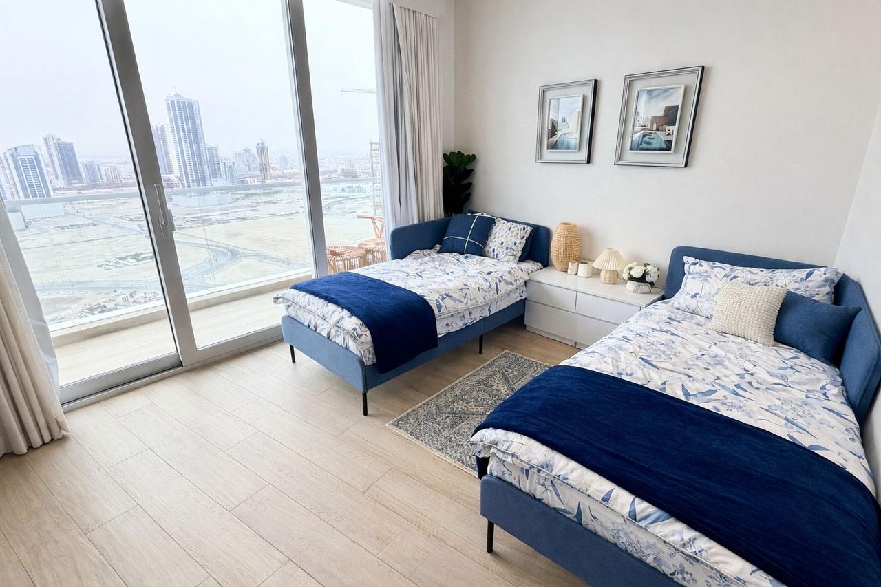 2-Bed Apartment with Balcony and Pool Access