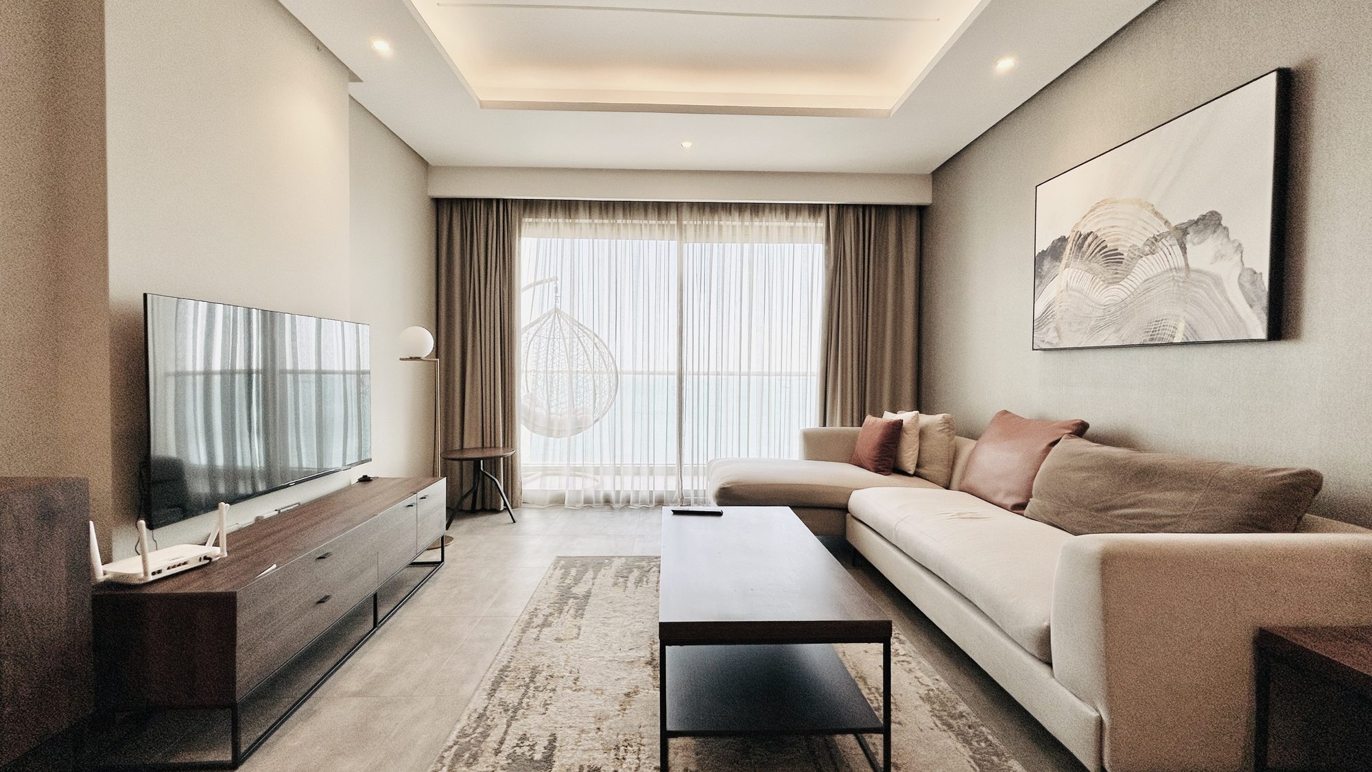 One-Bedroom Apartment with Water Views