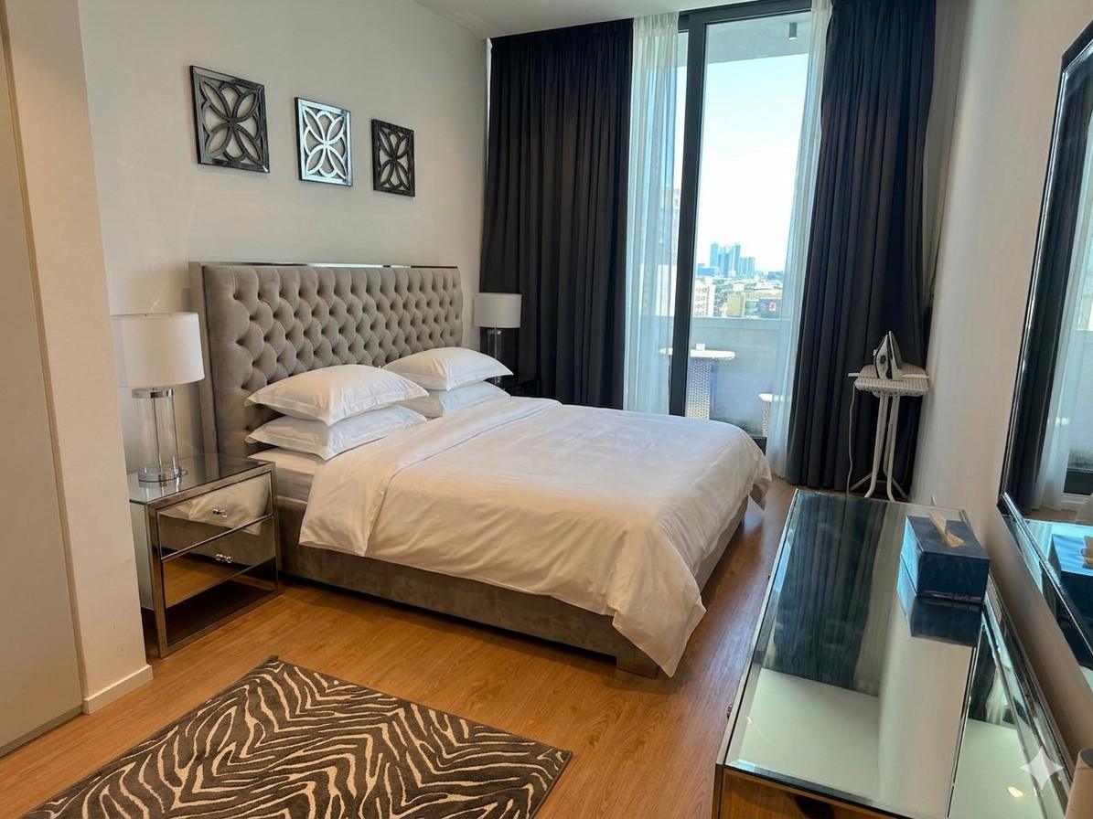 One Bedroom Apartment with Dual Bathrooms