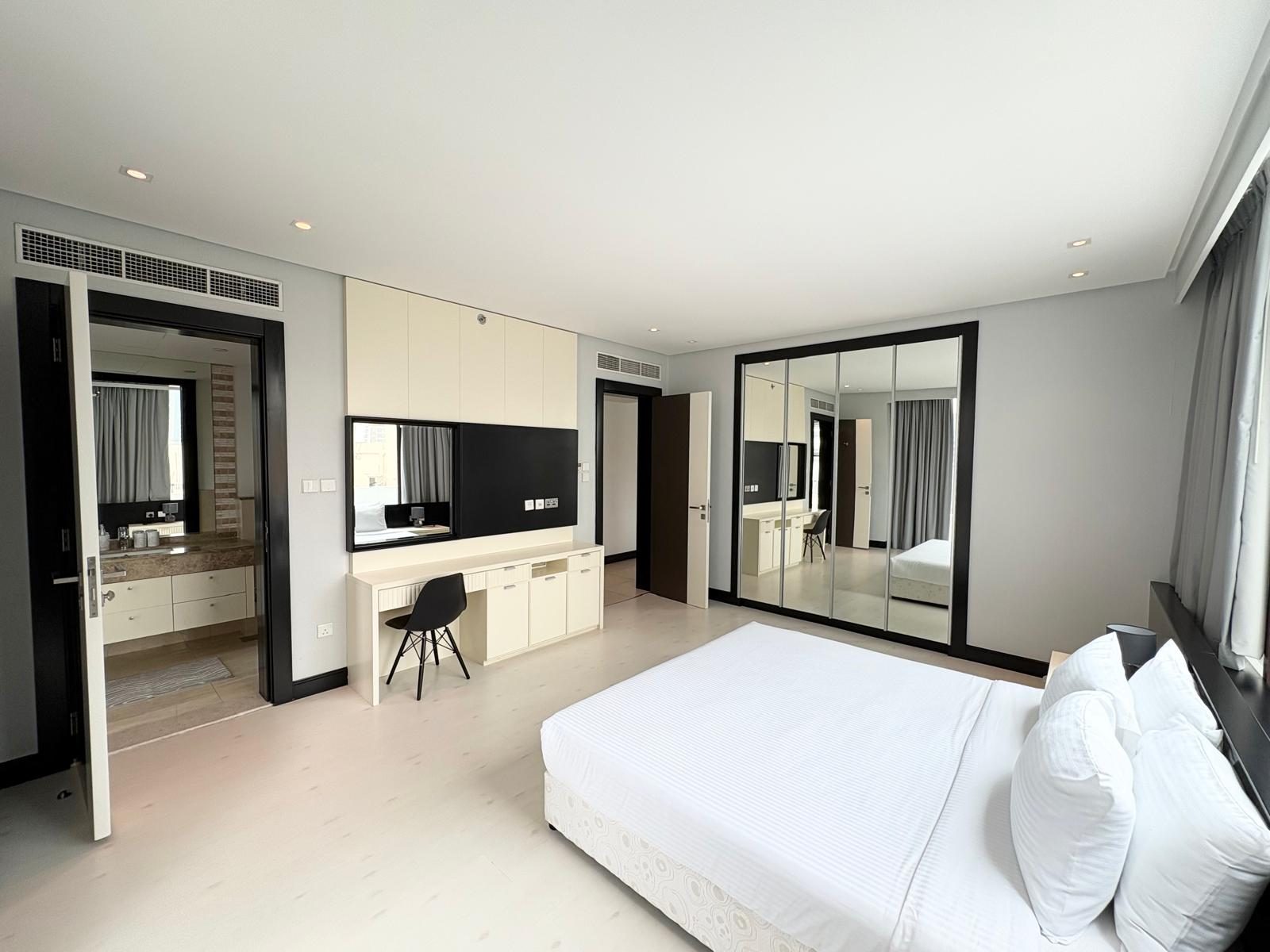 2 Bedroom Apartment with Water Views