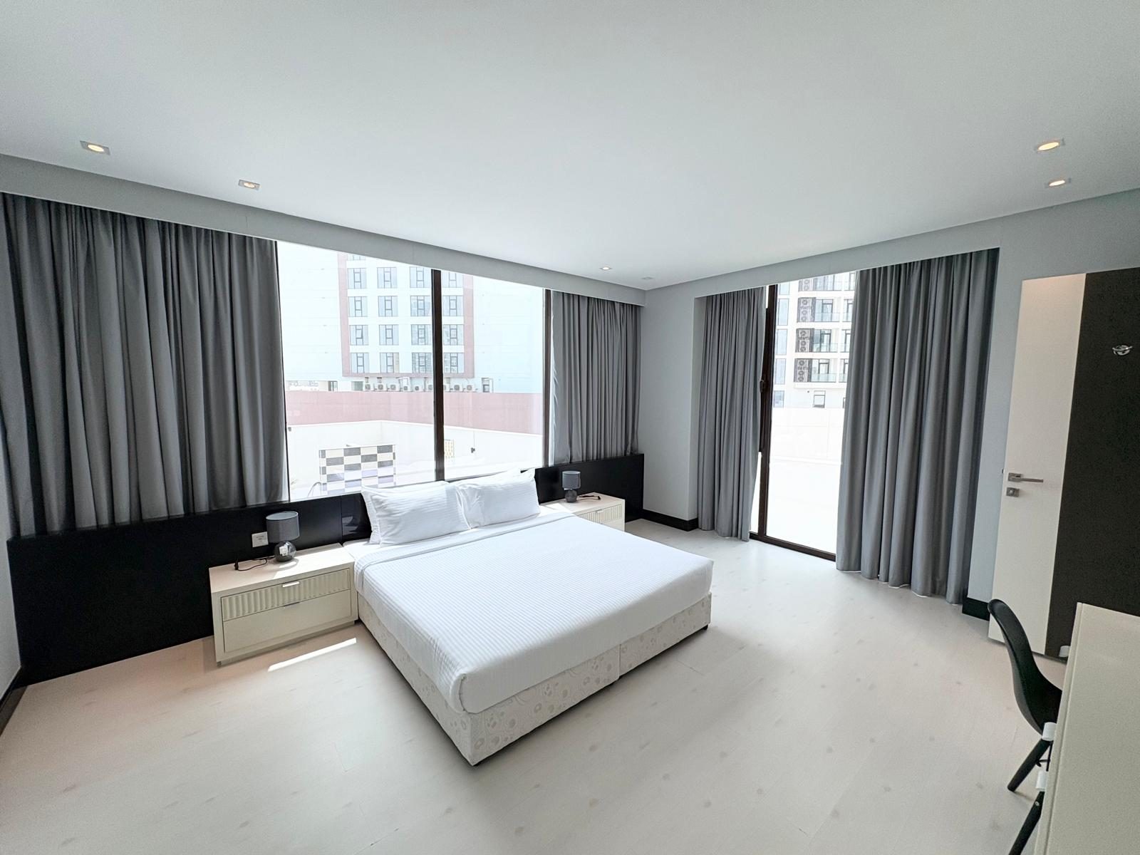 2 Bedroom Apartment with Water Views