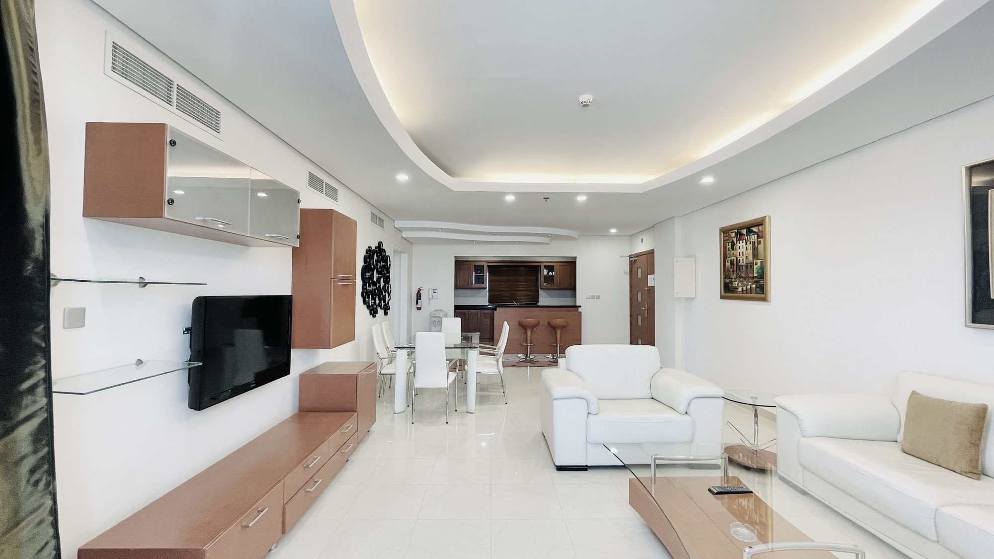 Two Bedroom Apartment with Pool and Gym