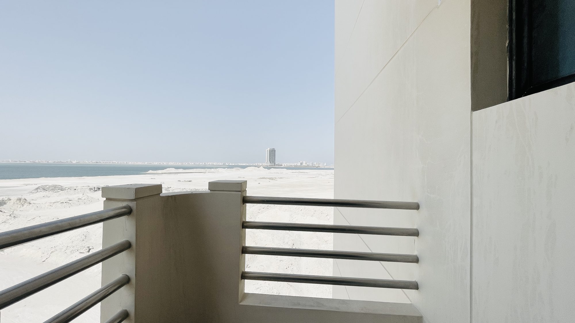 Two Bedroom Apartment with Pool and Gym