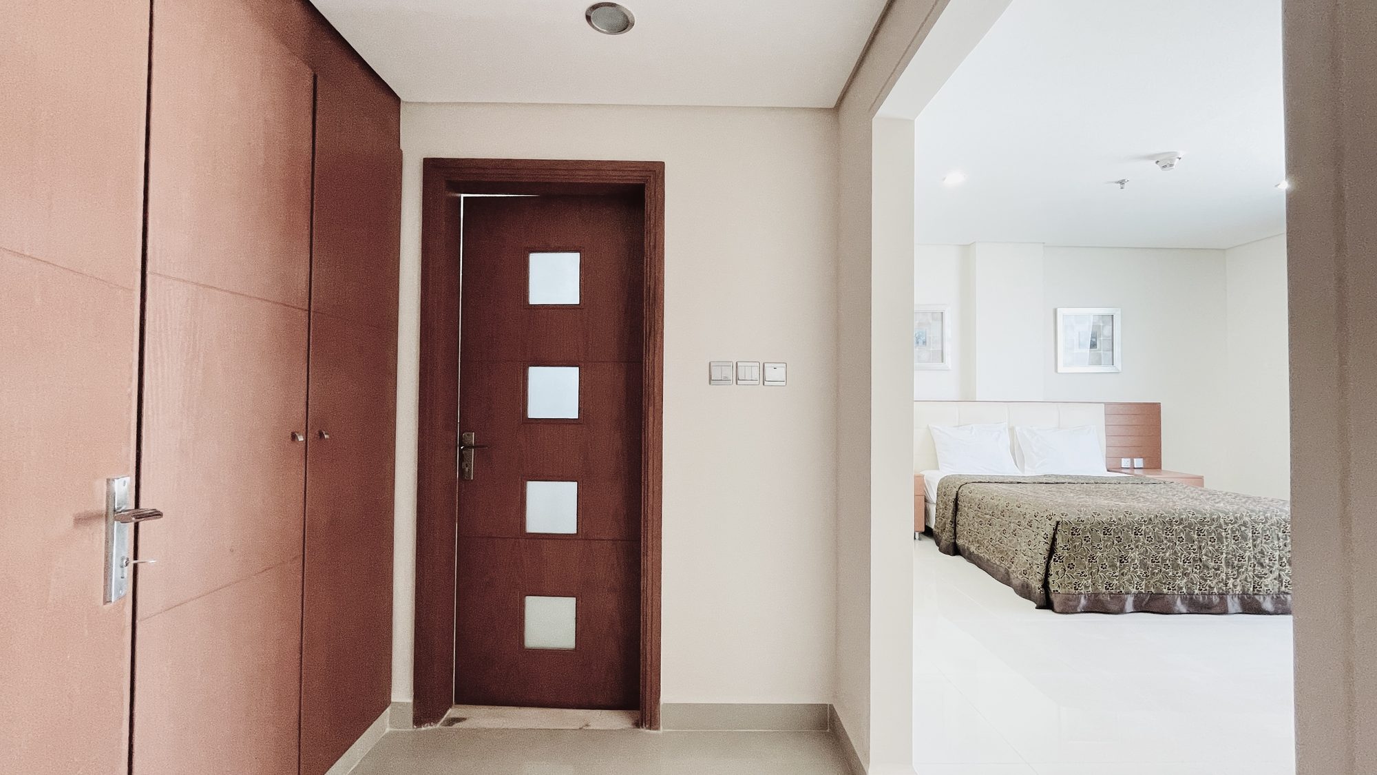 Two Bedroom Apartment with Pool and Gym