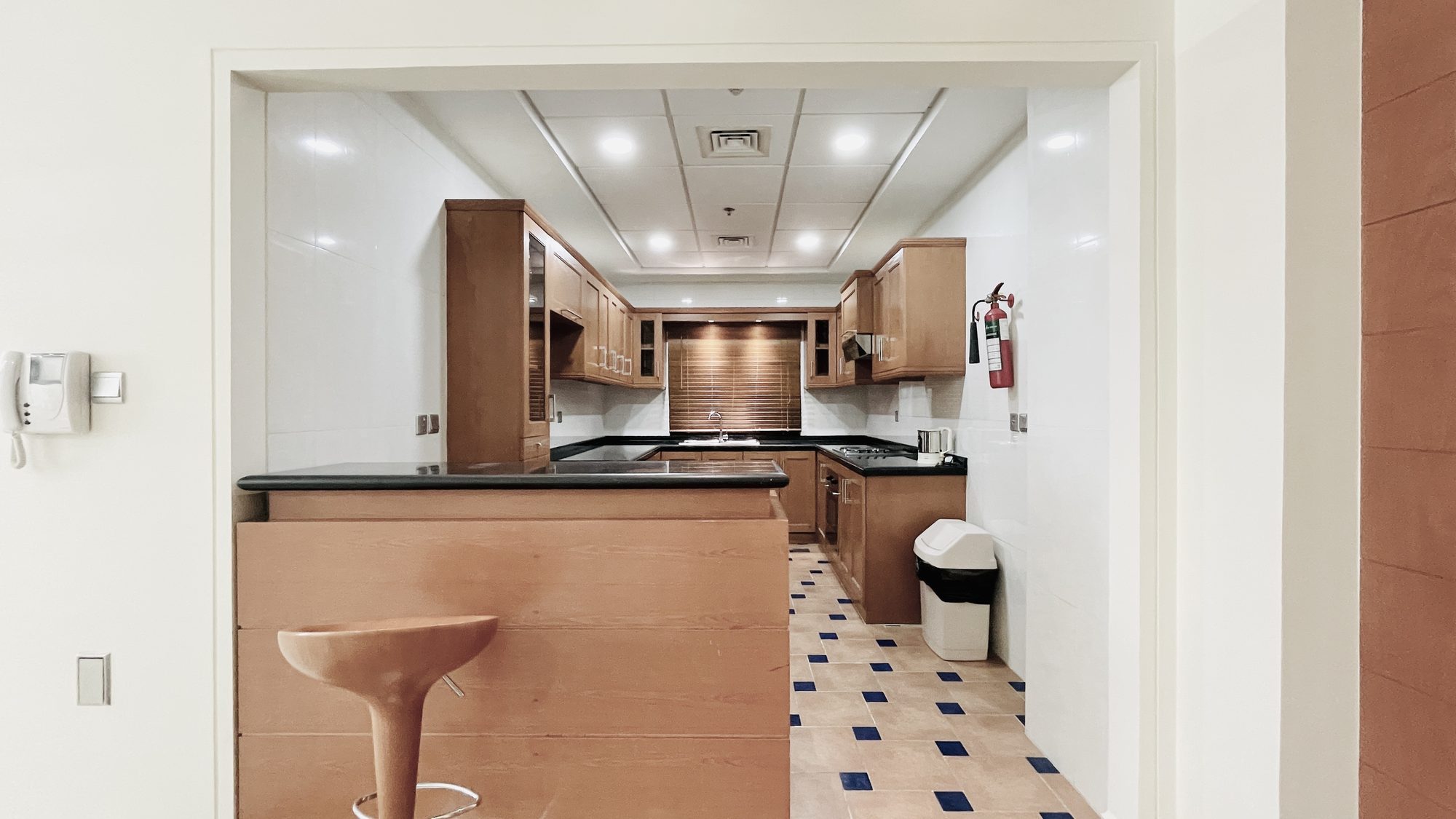 One-Bedroom Apartment with Two Bathrooms