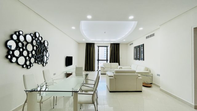 One-Bedroom Apartment with Two Bathrooms