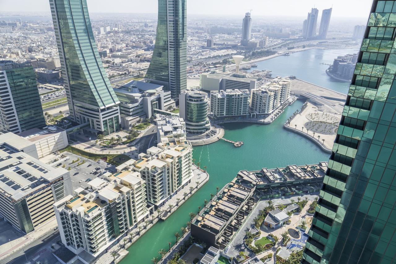 One-Bedroom Apartment with Waterfront Views