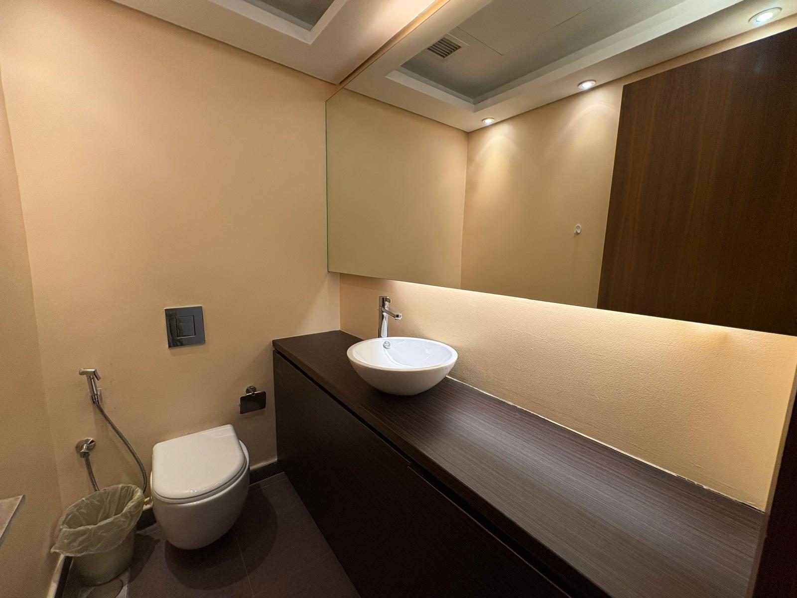 Two Bedroom Apartment with Pool and Gym Access