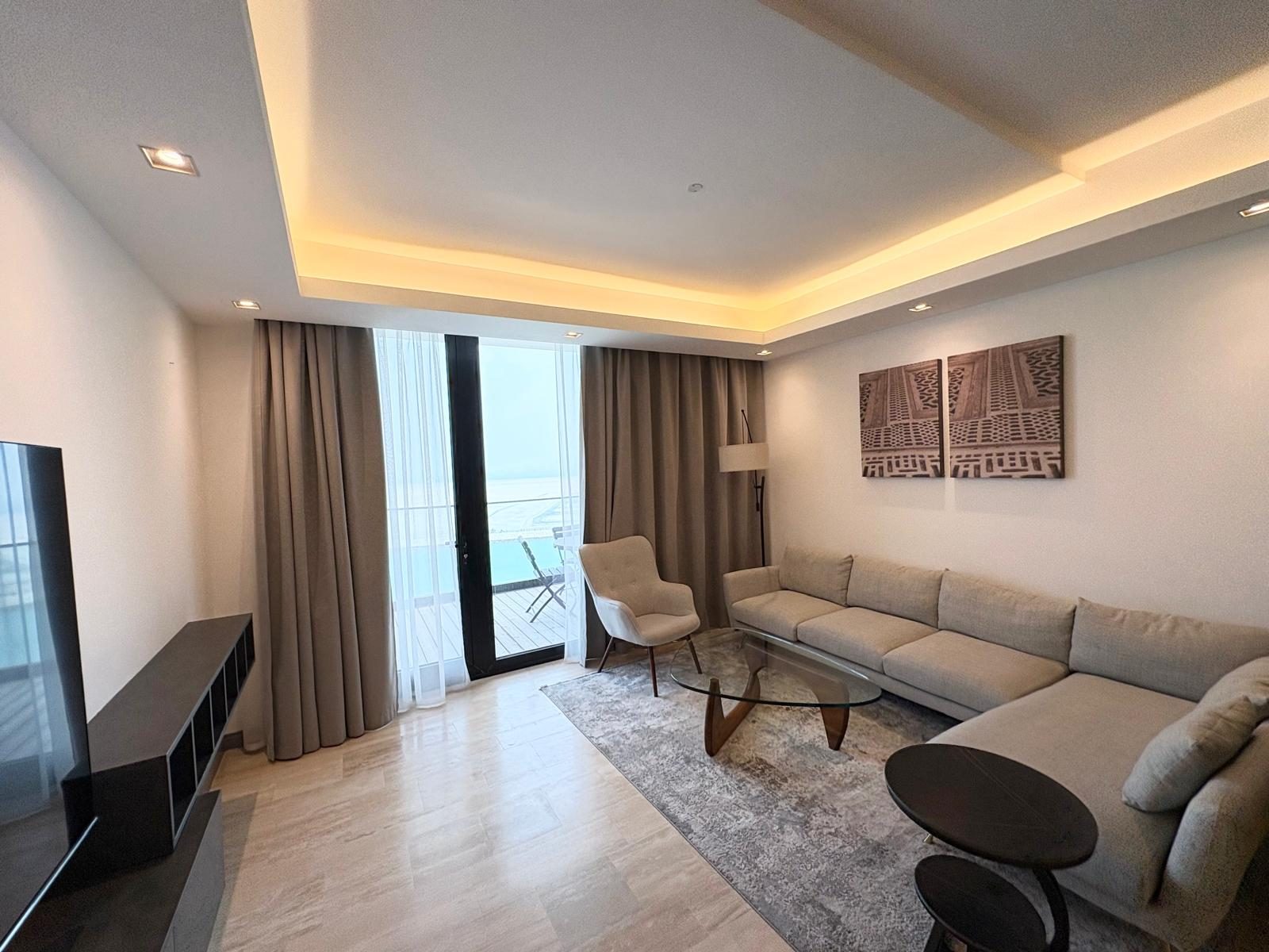 3 Bedroom Apartment with Water Views