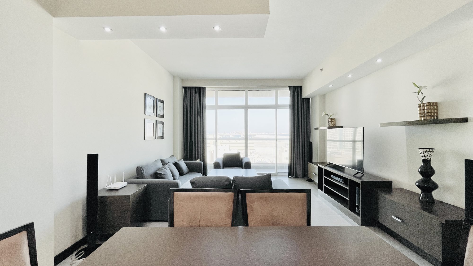 Two-Bedroom Apartment with Pool and Gym