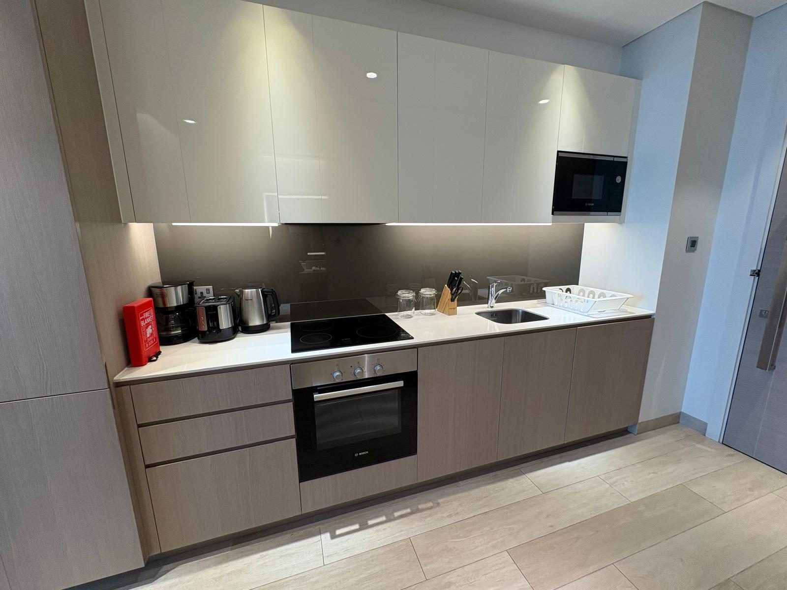 One Bedroom Apartment with Balcony and Study