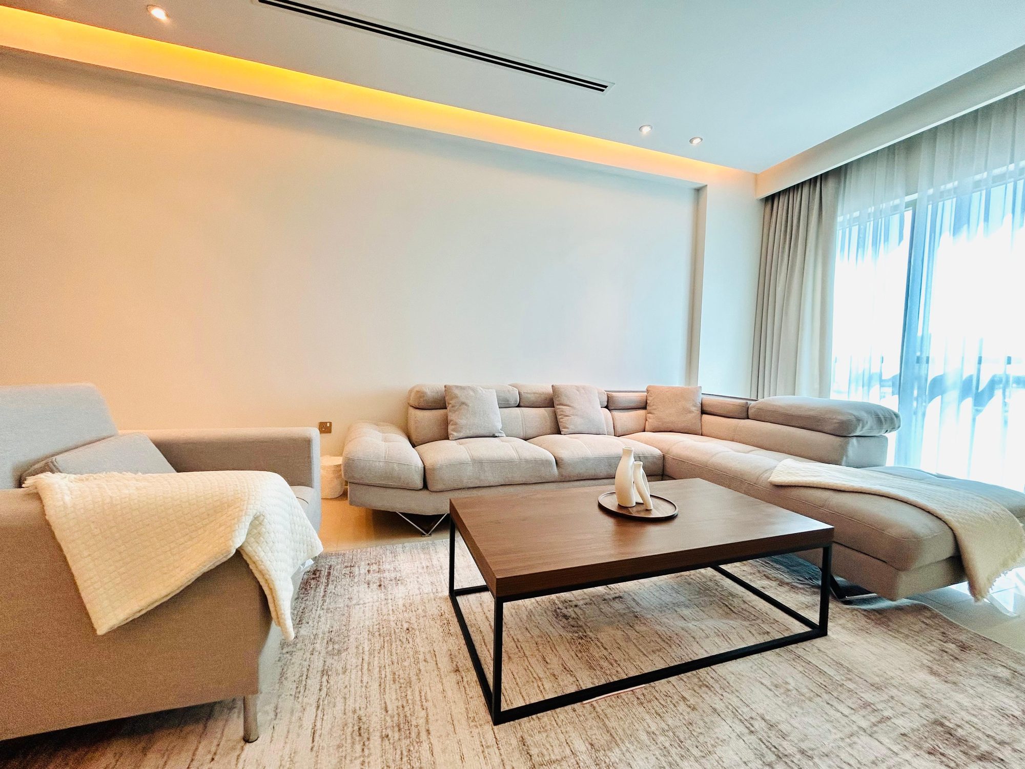Two-Bedroom Apartment with Gym and Maid Service