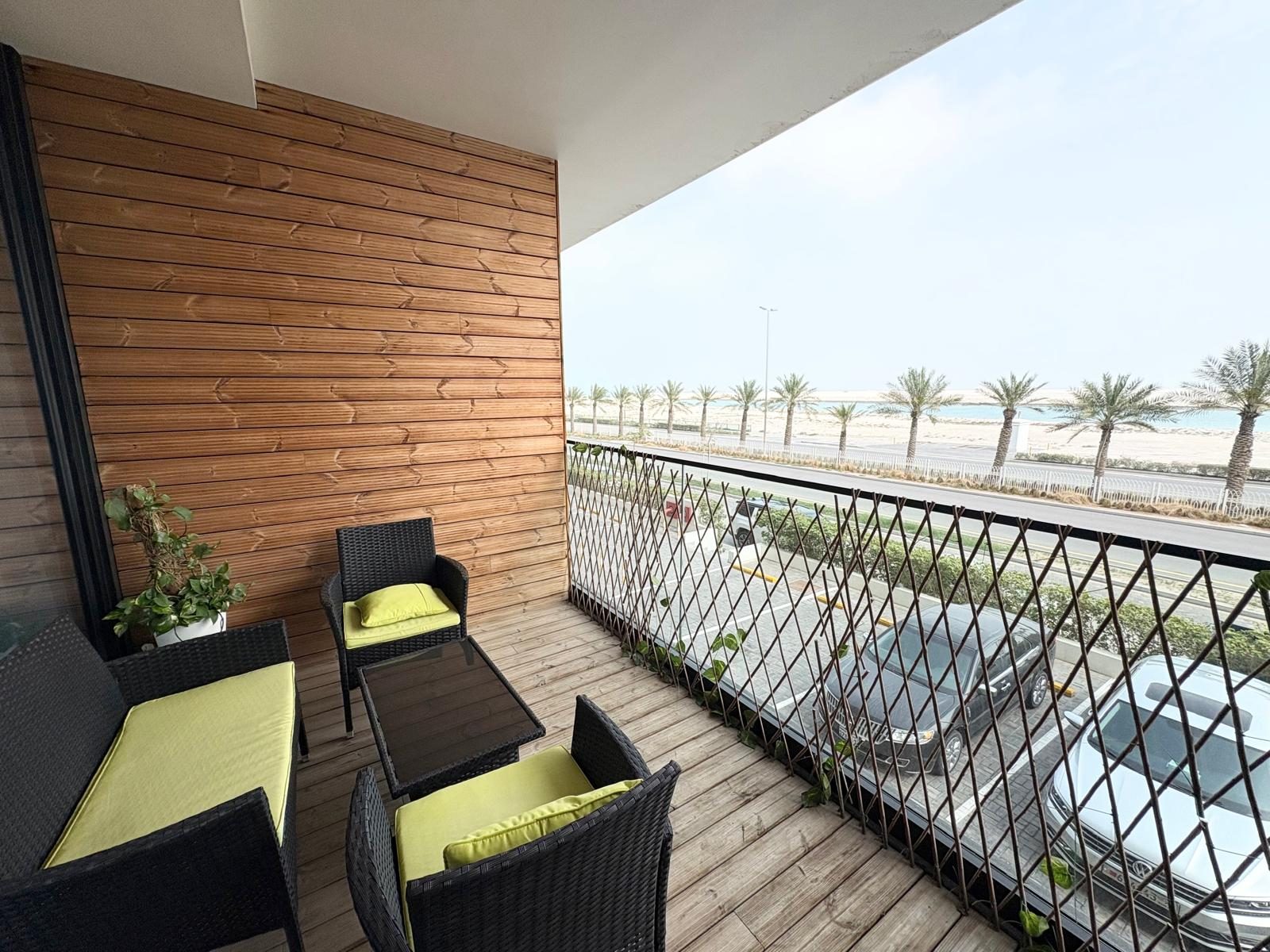 One-Bedroom Apartment with Balcony and Landmark View