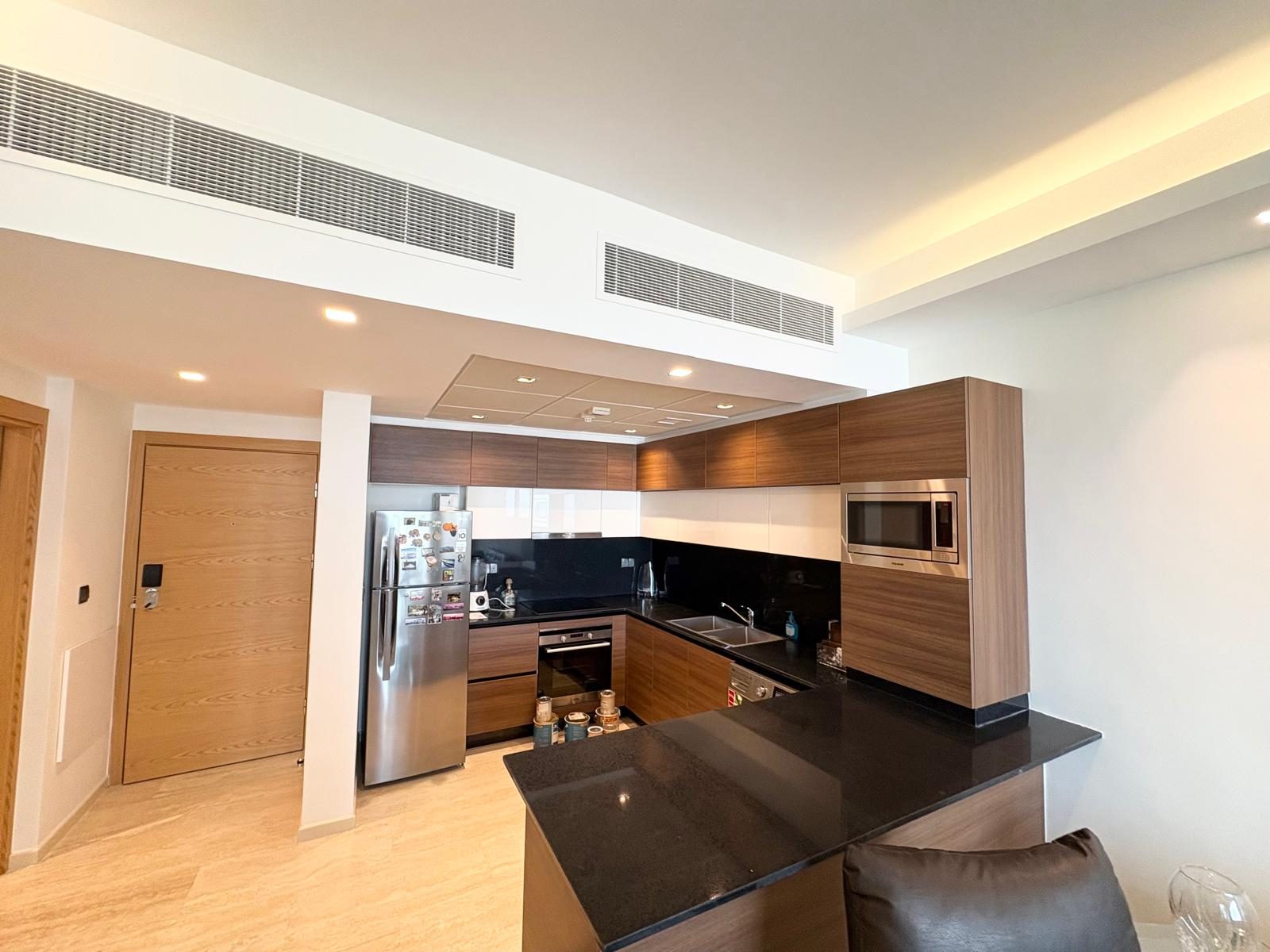 1 Bedroom Apartment with Landmark Views