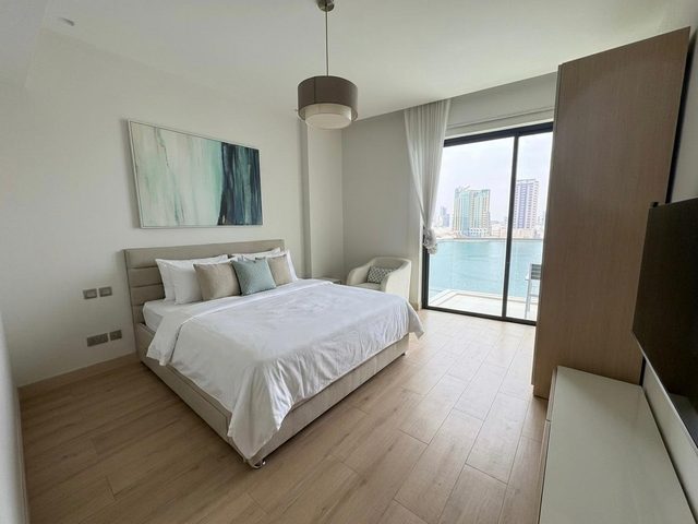 One Bedroom Apartment with Water Views