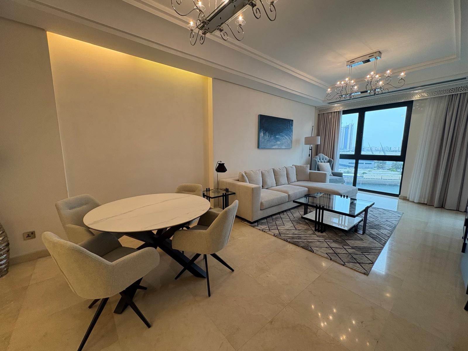 One-Bedroom Apartment with Two Bathrooms