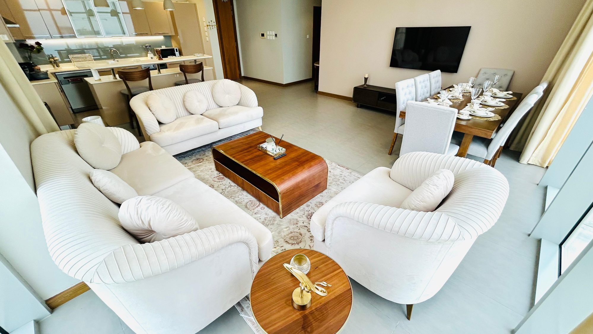 Two Bedroom Apartment with Pool and Spa