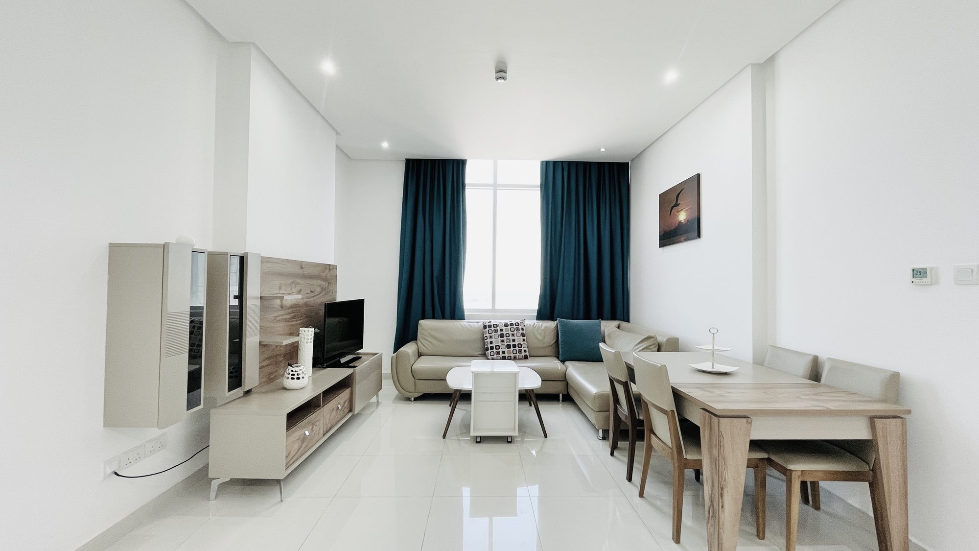 One-Bedroom Apartment with Dual Bathrooms