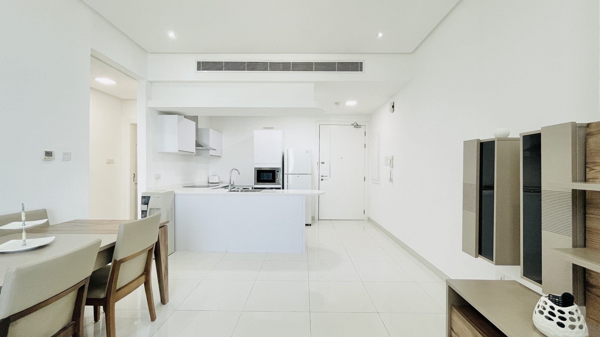 One-Bedroom Apartment with Dual Bathrooms