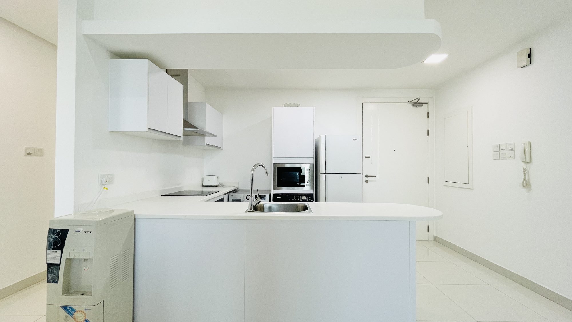 One-Bedroom Apartment with Dual Bathrooms