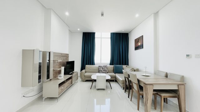 One-Bedroom Apartment with Dual Bathrooms