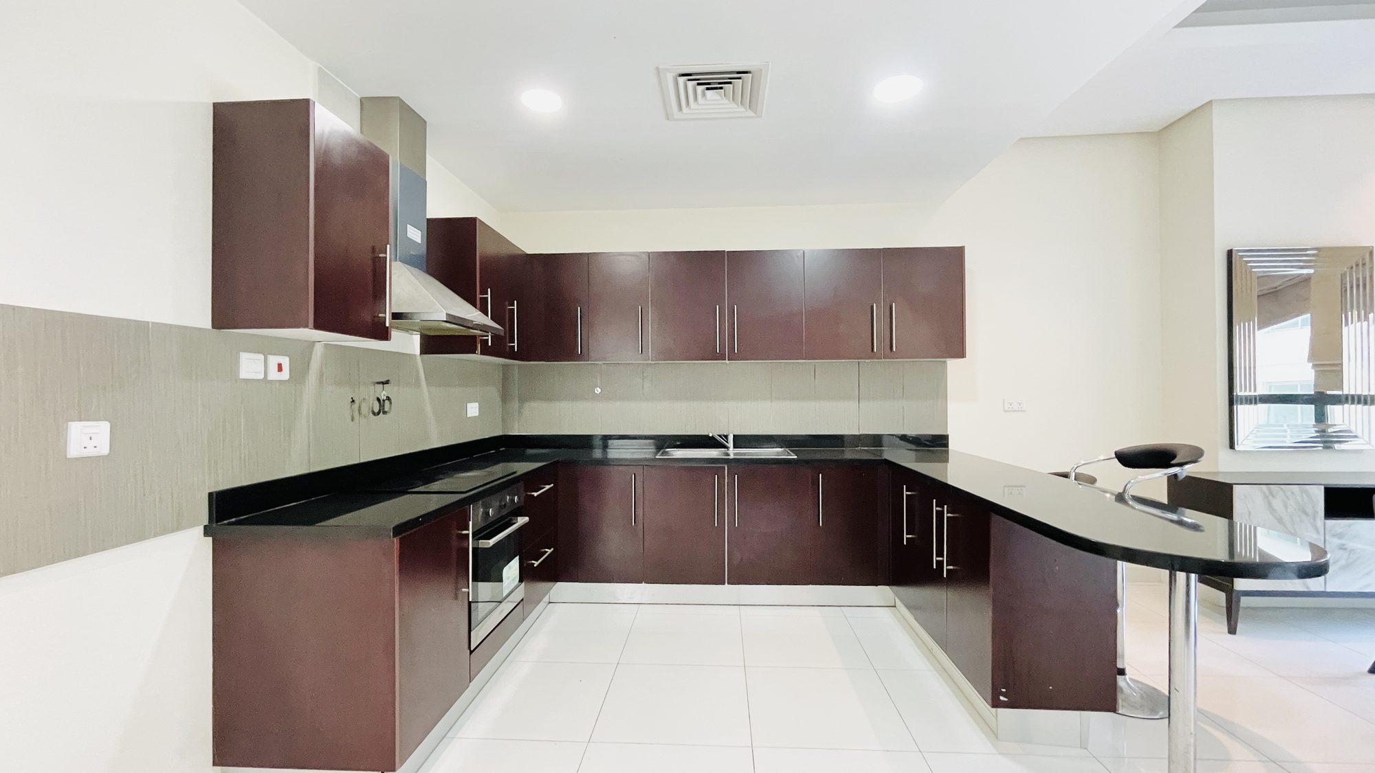 Two-Bedroom Apartment with Pool and Gym Access
