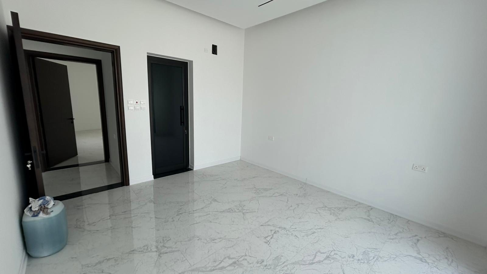 Four Bedroom Villa with Five Bathrooms