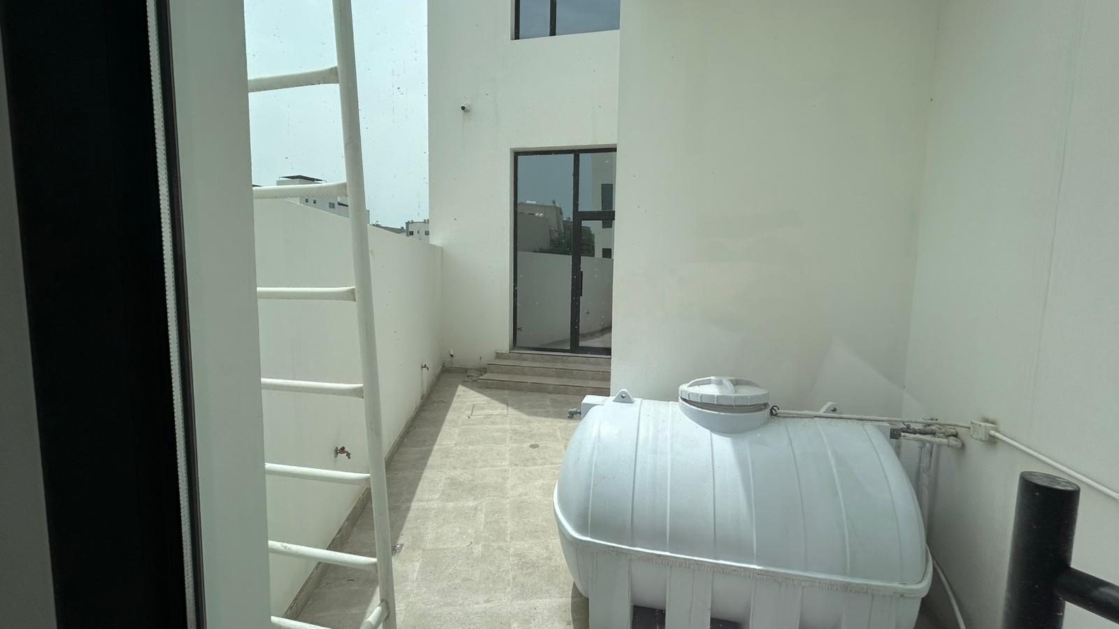 Four Bedroom Villa with Five Bathrooms
